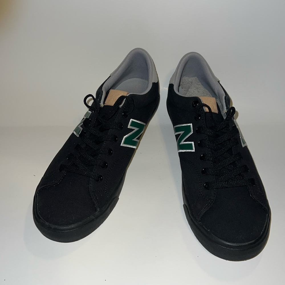 New Balance Black and Green Sneaker Size 10